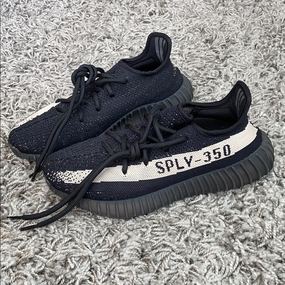 yeezy 35 black